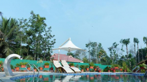 Отель Srinikethana Home Stay with Swimming Pool  Мадикери
